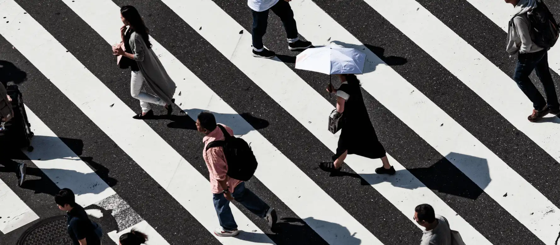 personnes allant au travail 